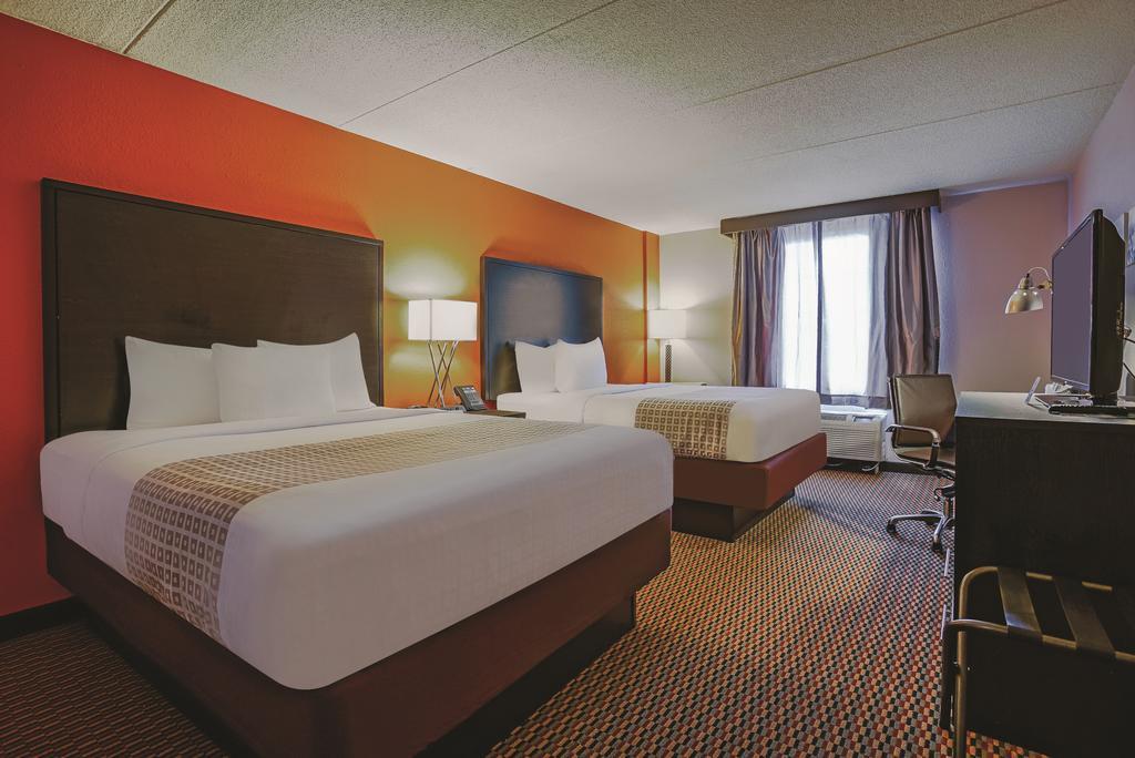 Holiday Inn & Suites Philadelphia-Runnemede/Exit 3-New Jersey Turnpike Exterior foto