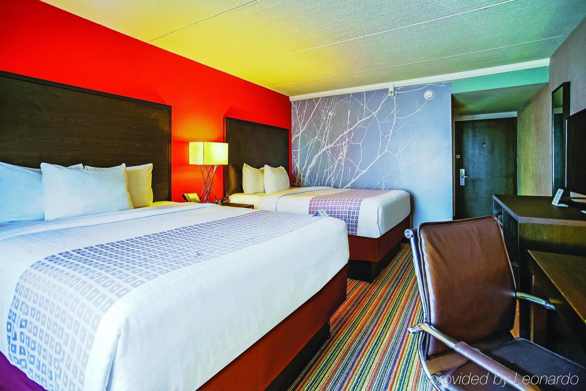 Holiday Inn & Suites Philadelphia-Runnemede/Exit 3-New Jersey Turnpike Exterior foto