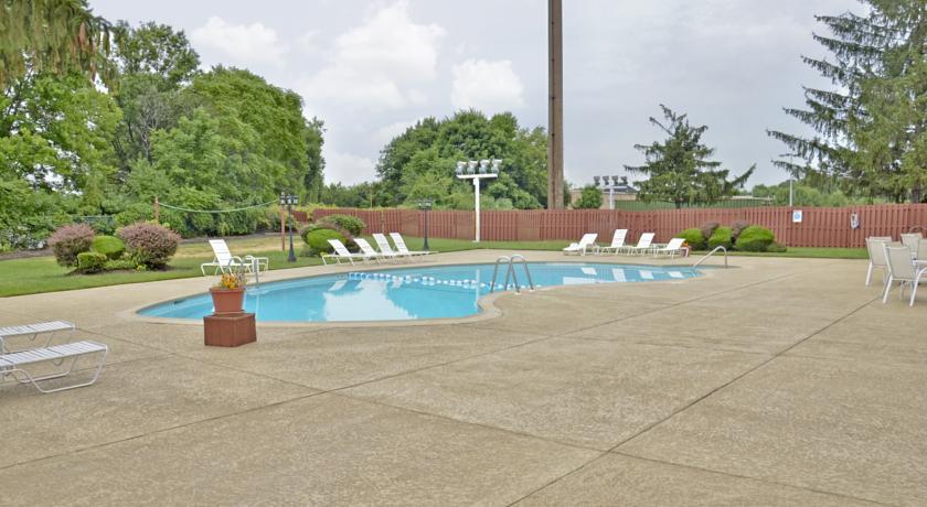 Holiday Inn & Suites Philadelphia-Runnemede/Exit 3-New Jersey Turnpike Exterior foto